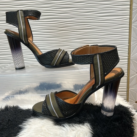 Lamb size 8M khaki and black translucent heel - Picture 6 of 6